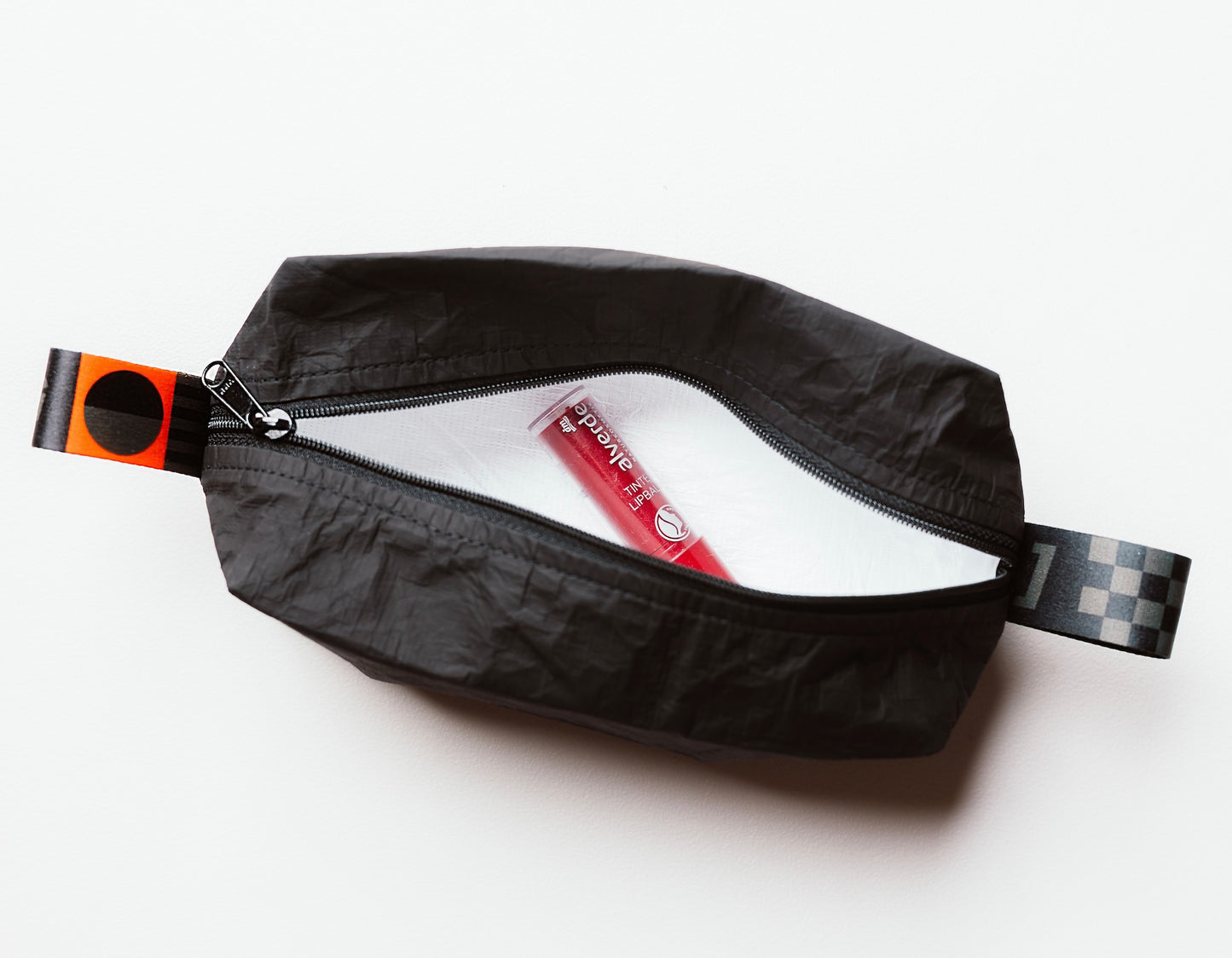 KYRA kosmetická taštička malá černá : černý popruh